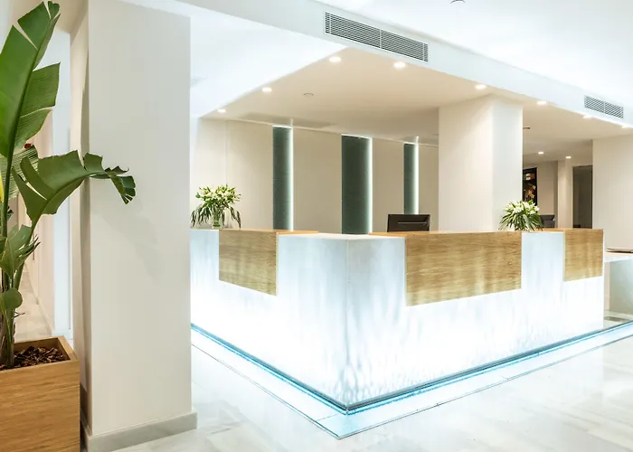 Js Yate Кан Пикафорт